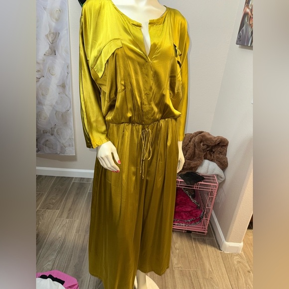 Stunning Shakuhachi Goldenrod Satin Midi Dress with Tie Waist size 4 - Picture 1 of 15